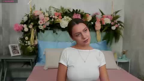 Snapshot of alice_charmy chatting on 02.28.26 Alice in Wonderland online show from 02.28.26