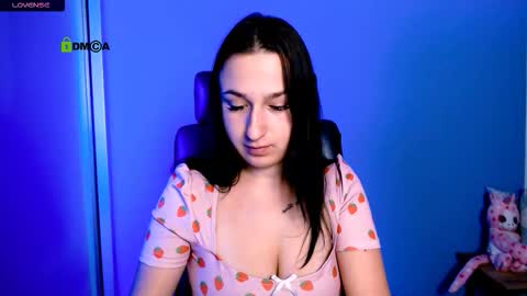 Snapshot of alice_cold chatting on 09.29.25 alice_cold online show from 09.29.25