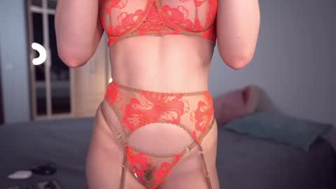 Snapshot of alice_edward chatting on 05.19.26 DONT YOU DARE NOT SEEING MY BIRTHDAY STREAM NOVEMBER 12 ILL BE 21 1400 GMT-5 CHECK MY LOVENSE WISHLIST online show from 05.19.26