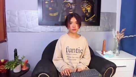  Alice Evans online show from 01.02.25