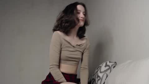 Snapshot of alice_glo chatting on 03.12.25 Alice online show from 03.12.25