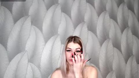 Snapshot of alice_goldd chatting on 12.08.24 Alice online show from 12.08.24