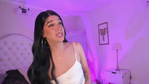 Alice Graay  online show from 01.07.25