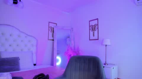 Alice Graay  online show from 01.09.25