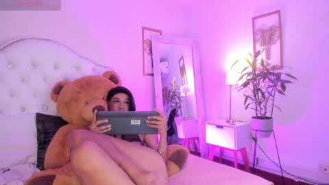 Alice Graay  online show from 02.08.25