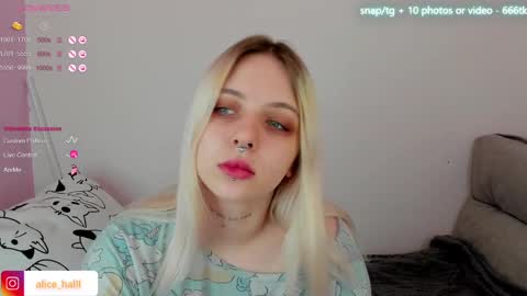 Snapshot of alice_halle chatting on 02.20.25 alice_halle online show from 02.20.25