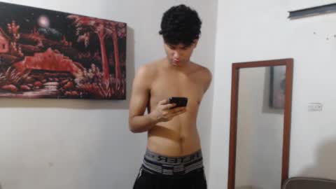 Snapshot of alice_julls chatting on 10.24.25 alice online show from 10.24.25