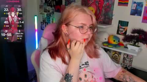 Snapshot of alice_kitagawa chatting on 06.27.26 Alice online show from 06.27.26