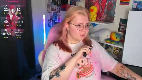 Snapshot of alice_kitagawa chatting on 06.28.26 Alice online show from 06.28.26