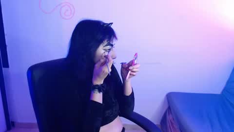 Snapshot of alice_phantom chatting on 04.17.26 online show from 04.17.26