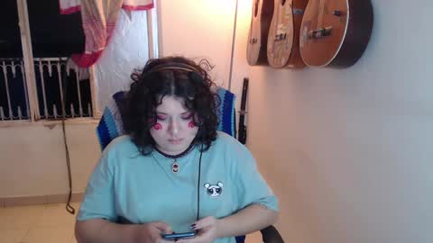 Alicia Aldara online show from 10.16.25