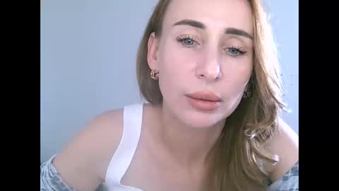 Alice Sewx online show from 09.17.25