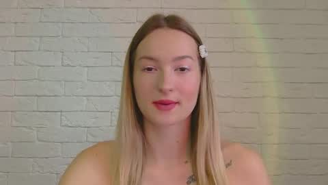 Snapshot of alice_sweet_01 chatting on 11.12.25 Alice online show from 11.12.25