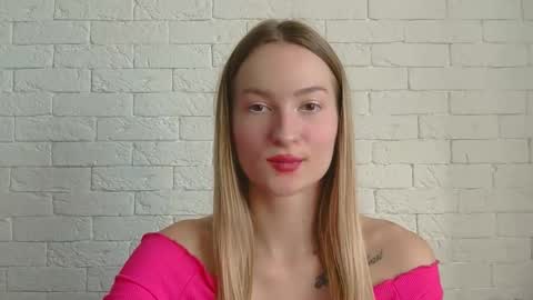 Snapshot of alice_sweet_01 chatting on 11.14.25 Alice online show from 11.14.25