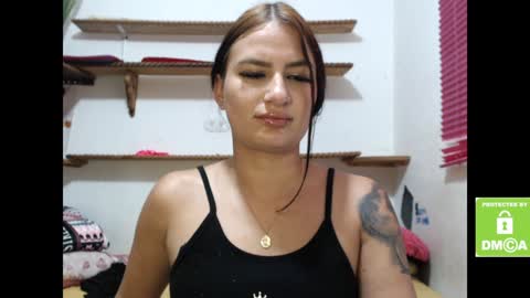 Snapshot of alice_trinity chatting on 01.11.25 Alice online show from 01.11.25