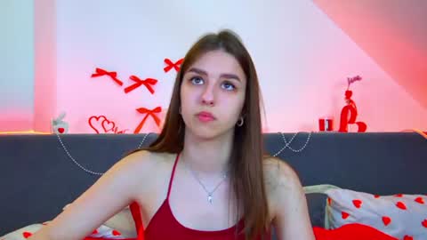 Snapshot of aliceatkin chatting on 06.18.26 Alice online show from 06.18.26