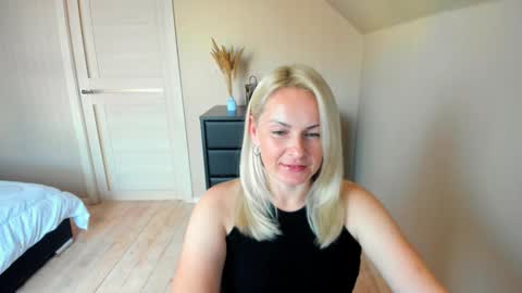 Alicee online show from 10.15.25