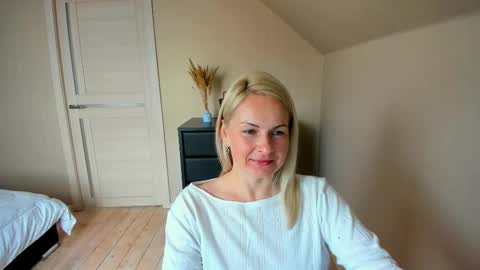 Alicee online show from 10.16.25