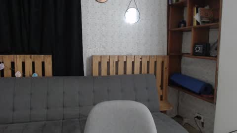 alicee_logan_ online show from 01.14.25