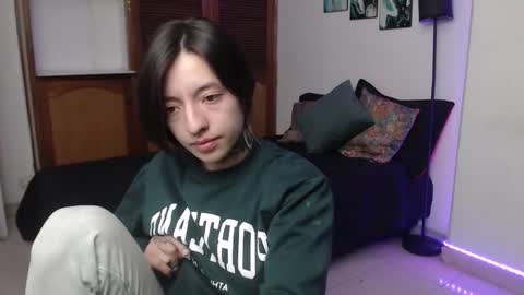 alicee_logan_ online show from 10.17.25