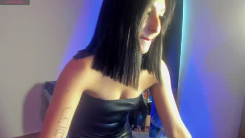 Snapshot of alicee_roos chatting on 04.23.26 Alice online show from 04.23.26