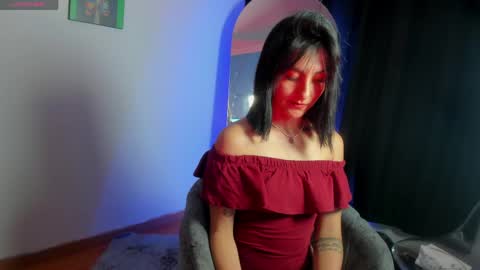 Snapshot of alicee_roos chatting on 05.12.26 Alice online show from 05.12.26