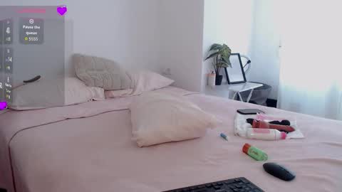 Snapshot of alicee_wonders chatting on 09.11.25 Alice online show from 09.11.25