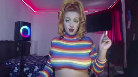 aliceesmiths online show from 01.15.25