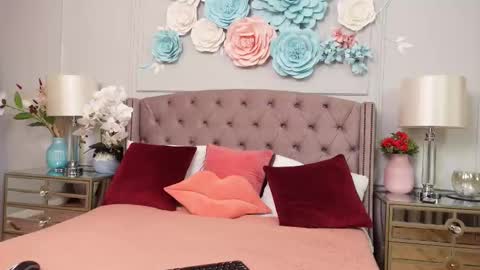 AliceHadley online show from 12.04.25