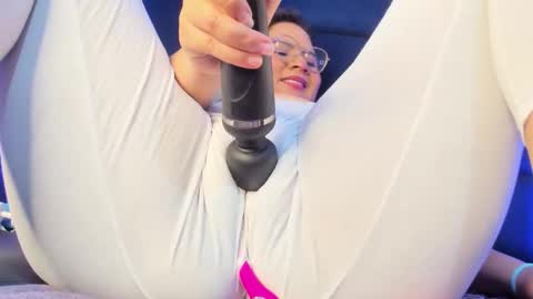 Snapshot of alicehott_05 chatting on 03.04.26 alicehott_05 online show from 03.04.26