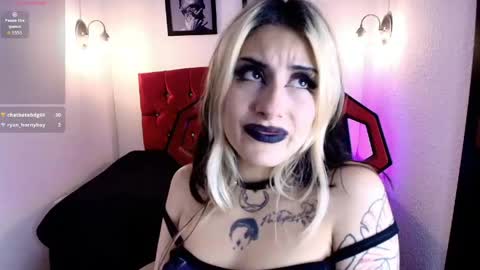 Snapshot of aliceinflames chatting on 05.04.26 Alice online show from 05.04.26