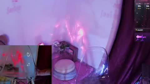 Snapshot of alicekingdom chatting on 03.06.25 Alicekingdom online show from 03.06.25