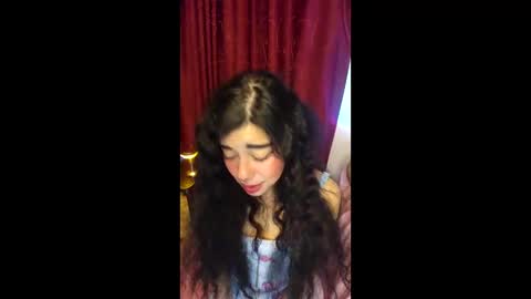 Snapshot of alicekingdom chatting on 02.25.26 Alicekingdom online show from 02.25.26