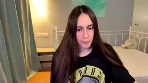 Snapshot of alicekollt chatting on 06.14.26 alicekollt online show from 06.14.26