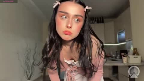 alicelaney online show from 04.03.26