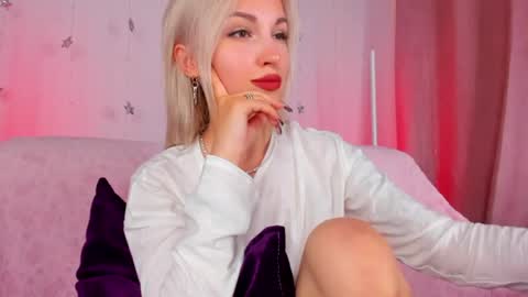 Snapshot of alicemonro chatting on 07.11.26 alicemonro online show from 07.11.26