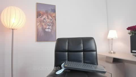 Snapshot of alicerosee___ chatting on 06.24.26 alicerosee___ online show from 06.24.26