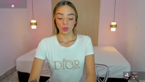 Snapshot of aliceross1 chatting on 06.10.26 AliceRoss online show from 06.10.26