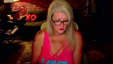 Snapshot of alicescuriosity chatting on 02.17.26 Alices Curiosity online show from 02.17.26