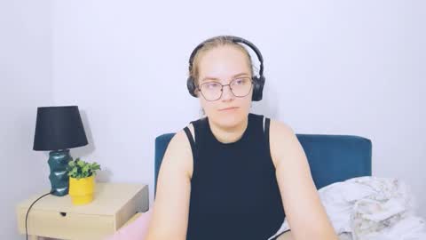 alicesensitive online show from 10.11.25