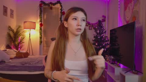 Snapshot of alicesis chatting on 01.17.25 Alice online show from 01.17.25