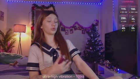 Snapshot of alicesis chatting on 01.28.25 Alice online show from 01.28.25