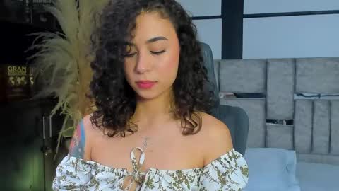 Snapshot of alicestevens_ chatting on 04.18.26 Alicestevens online show from 04.18.26