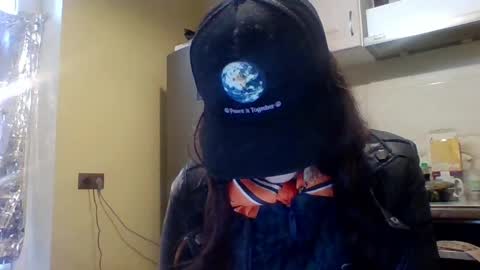 Snapshot of alicetailorrr chatting on 05.05.26 AliceTailorrr online show from 05.05.26