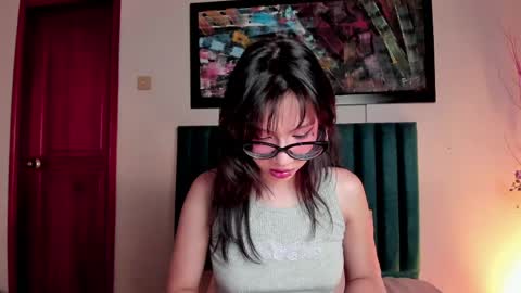 Alice Thompsom online show from 04.28.26
