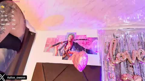 Snapshot of aliceusen chatting on 02.15.26 Alice online show from 02.15.26