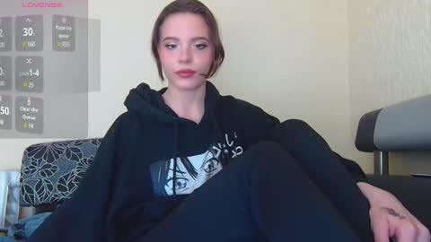 AliceWoolfy online show from 01.19.25