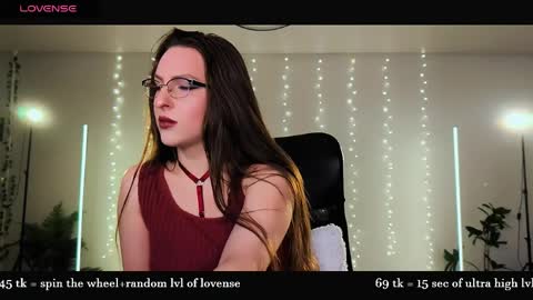 Snapshot of alicia_art_ chatting on 04.11.26 Alicia online show from 04.11.26