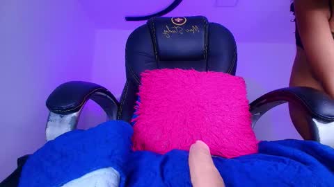 Alicia Kyse  online show from 02.24.26