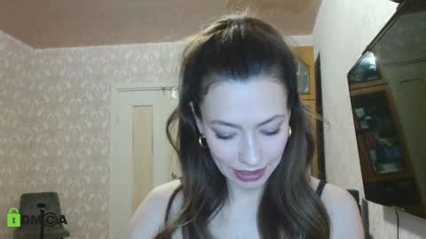 Snapshot of alicia_savory chatting on 12.16.24 Alicia online show from 12.16.24